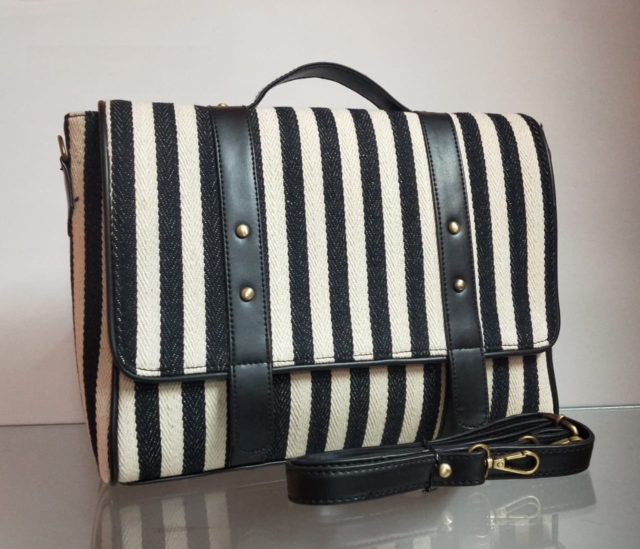 Style n Fashions Premium Messenger Bag with Detachable Adjustable Sling - Image 2