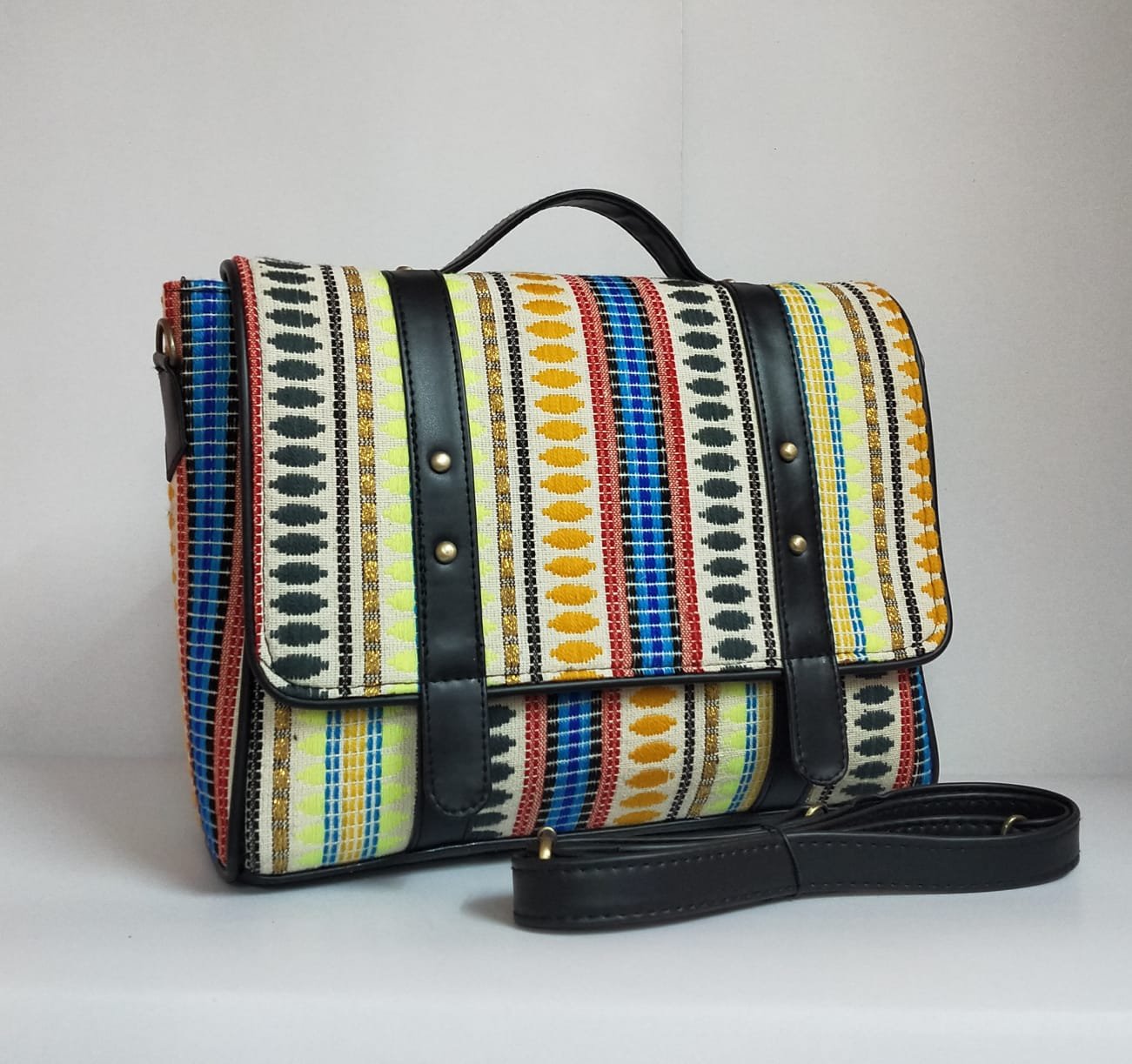 Style n Fashions Premium Messenger Bag with Detachable Adjustable Sling - Image 3