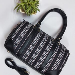 WEEKENDER BAG
