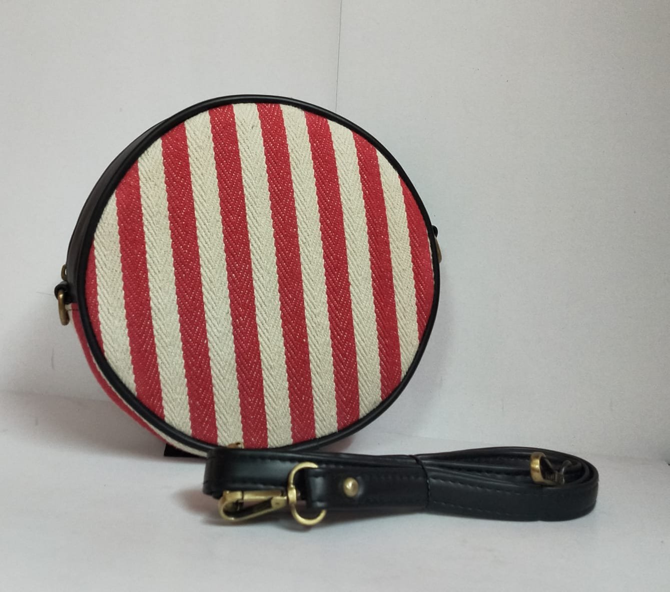 Style n Fashions Premium Round Sling Bag with Leatherette Strap - Image 3